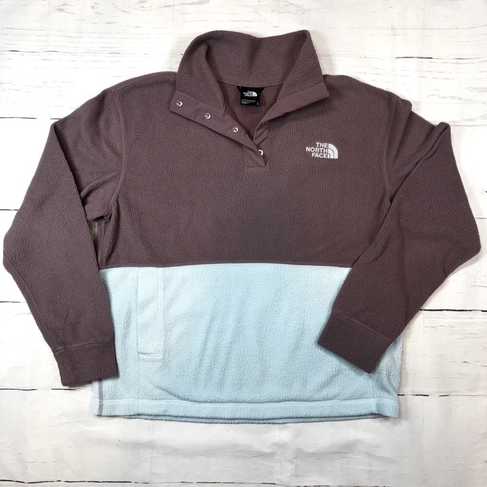 Women’s North Face Purple/Ice Blue Pullover